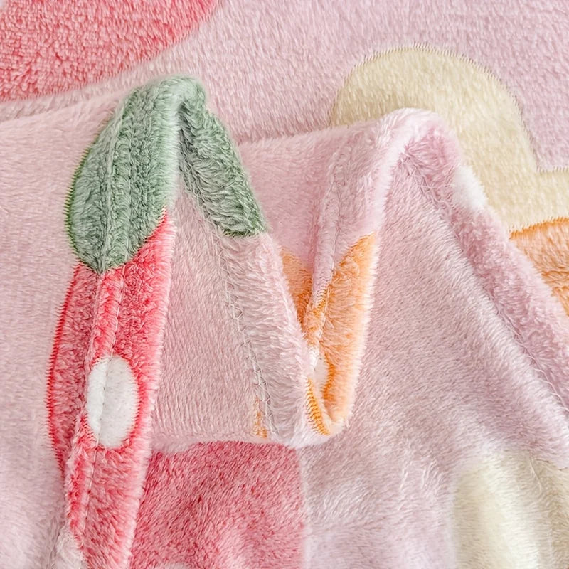 1 piece floral print soft flannel blanket – suitable for use on beds, sofas,suitable for all seasons.