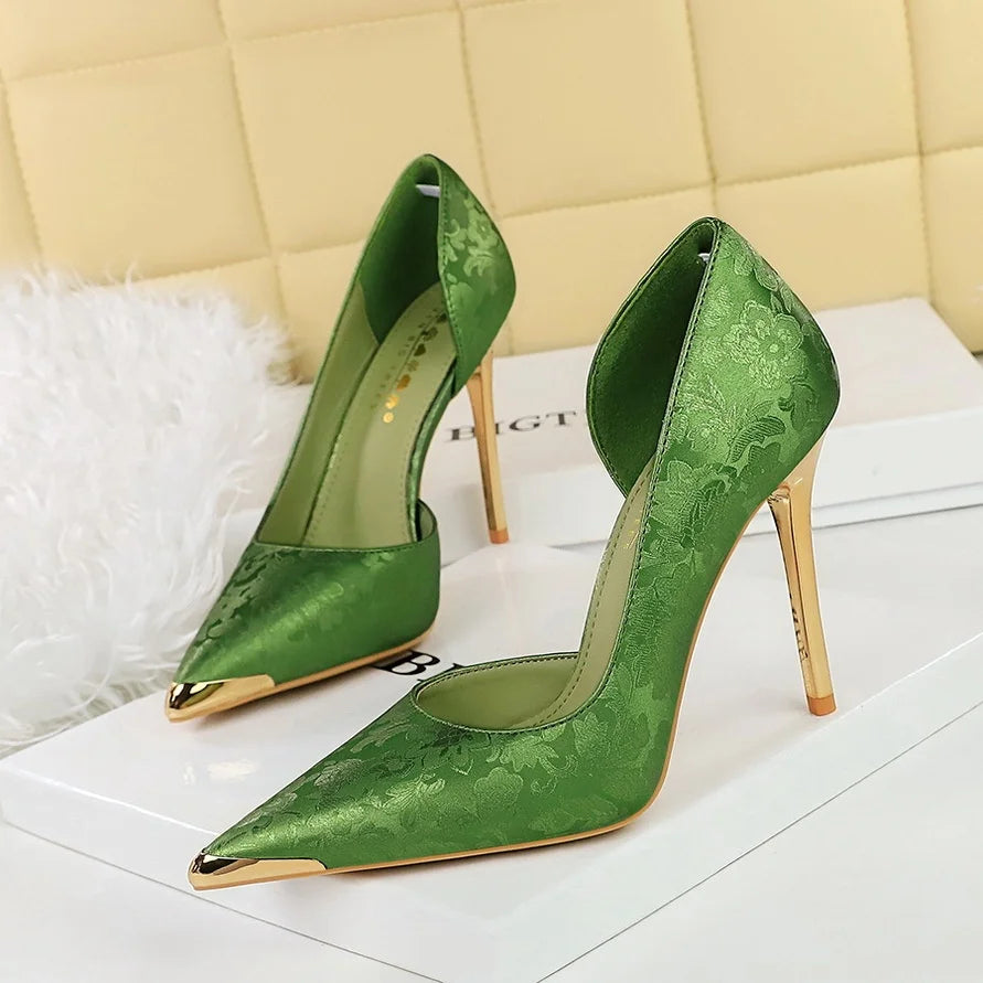 Bigtree Shoes 8626-1 Banquet Chinese Style Women's High Heels Thin Heel Low-cut Side Hollowed Satin Metal Pointed